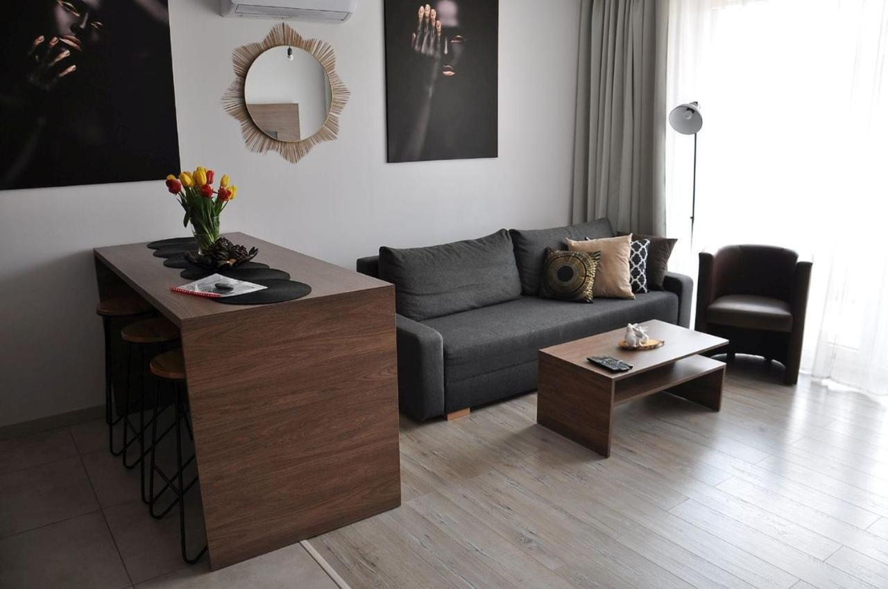 Q Apart Grand - Klimatyzowane 3 Pokojowe Apartamenty Przy Manufakturze Z Garazem Gratis, Fv Лодзь Экстерьер фото