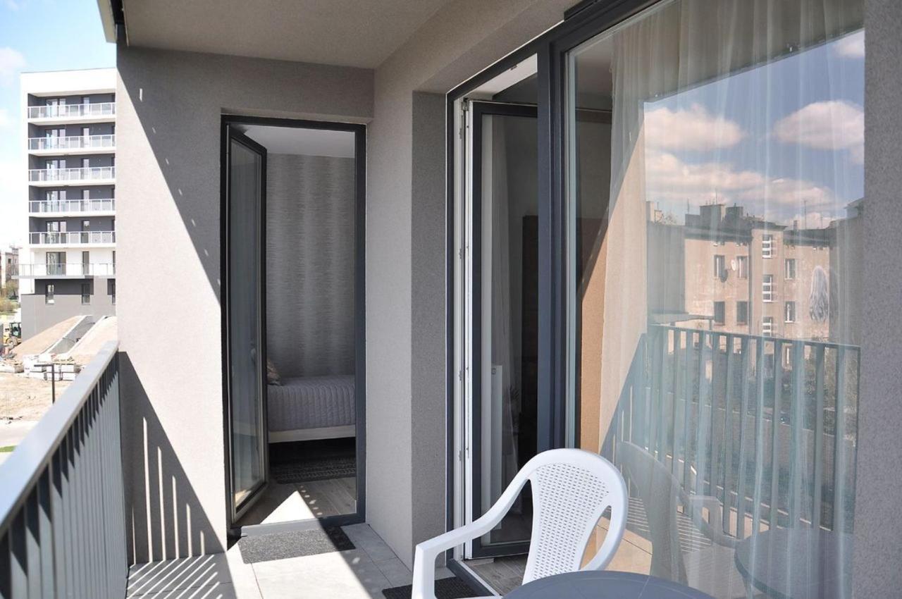 Q Apart Grand - Klimatyzowane 3 Pokojowe Apartamenty Przy Manufakturze Z Garazem Gratis, Fv Лодзь Экстерьер фото