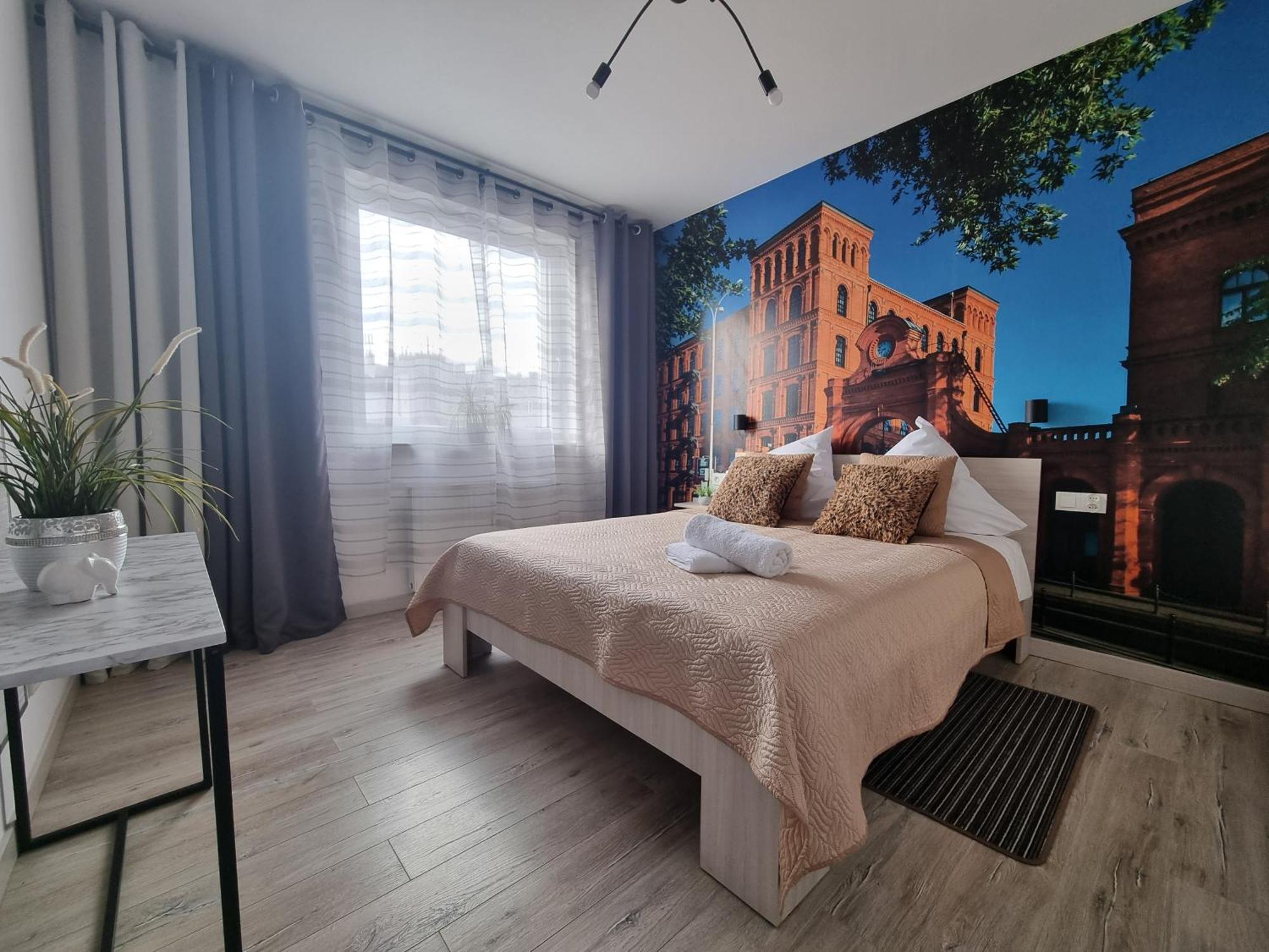 Q Apart Grand - Klimatyzowane 3 Pokojowe Apartamenty Przy Manufakturze Z Garazem Gratis, Fv Лодзь Экстерьер фото