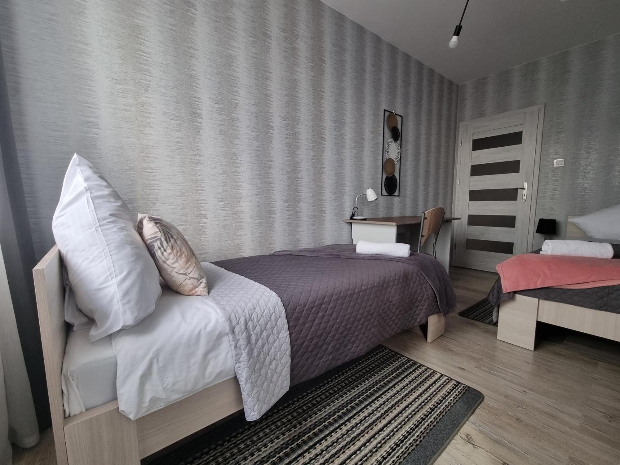 Q Apart Grand - Klimatyzowane 3 Pokojowe Apartamenty Przy Manufakturze Z Garazem Gratis, Fv Лодзь Экстерьер фото