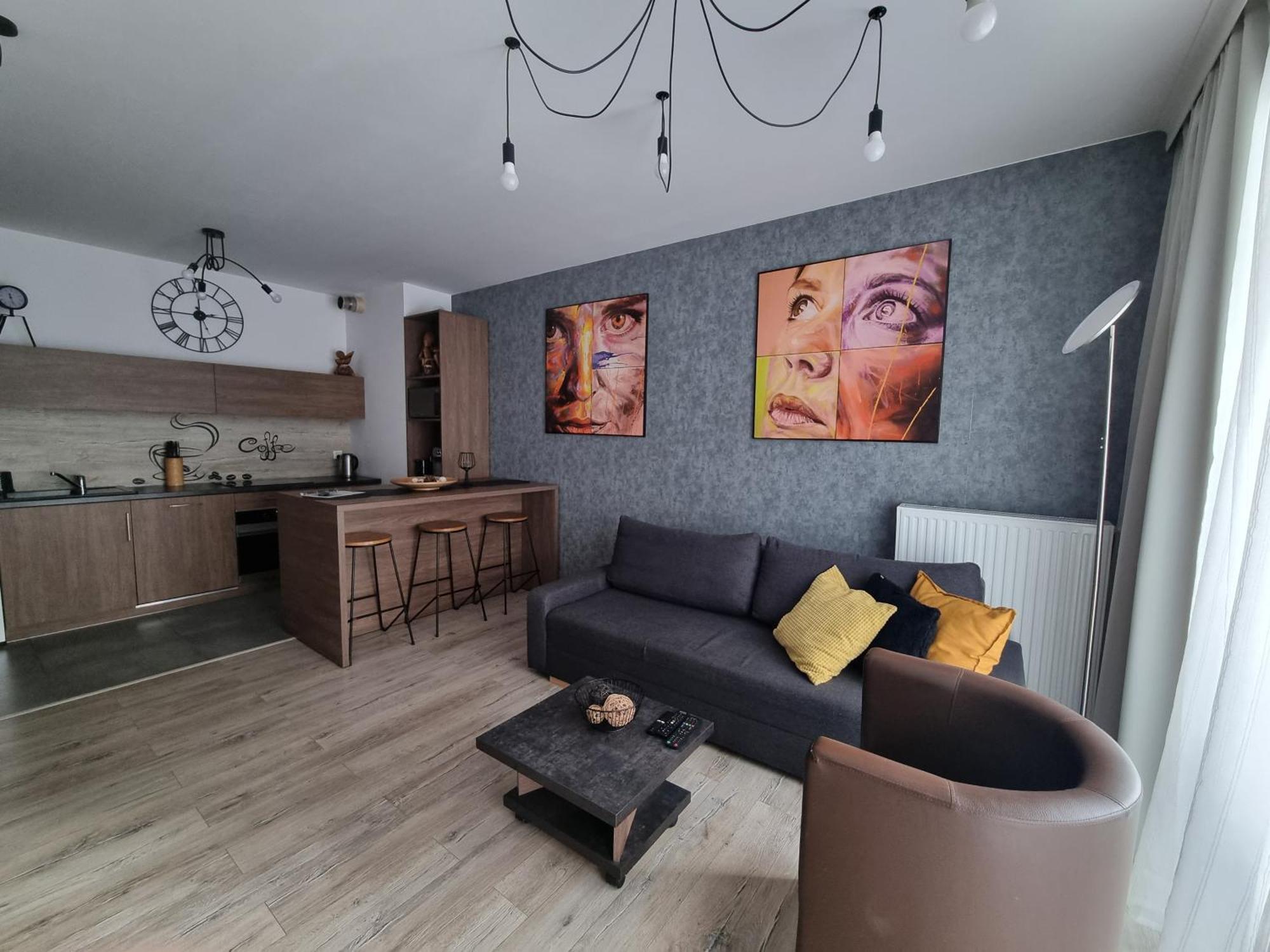 Q Apart Grand - Klimatyzowane 3 Pokojowe Apartamenty Przy Manufakturze Z Garazem Gratis, Fv Лодзь Экстерьер фото