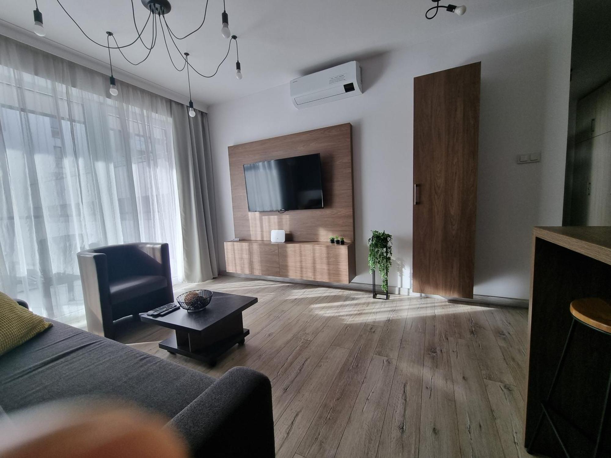 Q Apart Grand - Klimatyzowane 3 Pokojowe Apartamenty Przy Manufakturze Z Garazem Gratis, Fv Лодзь Экстерьер фото